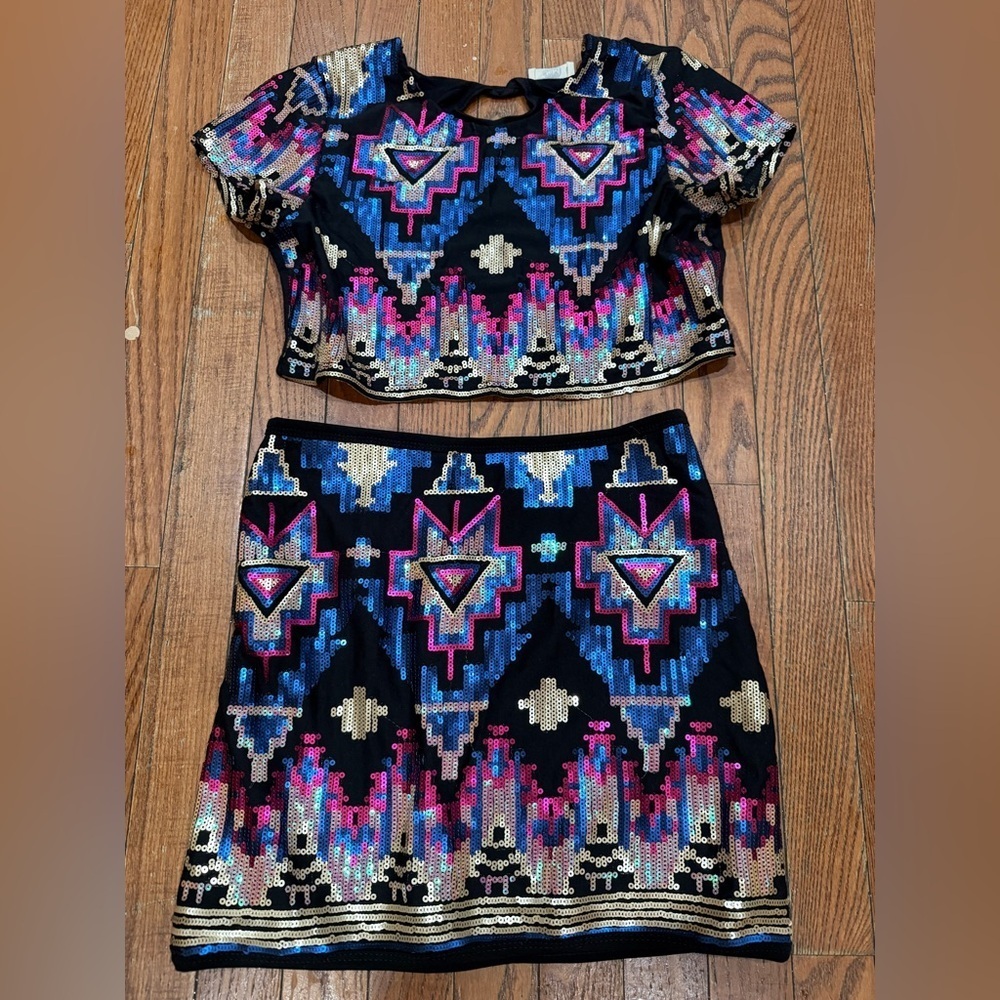 J&M Black Clothing Item
Multicolored
